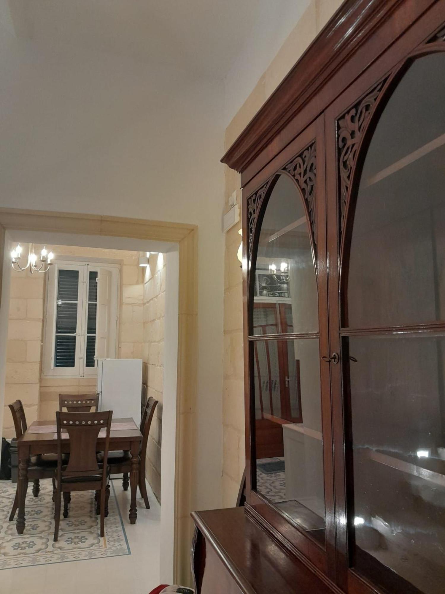 Charming Town House In Cospicua, Valperga Rooms Екстериор снимка
