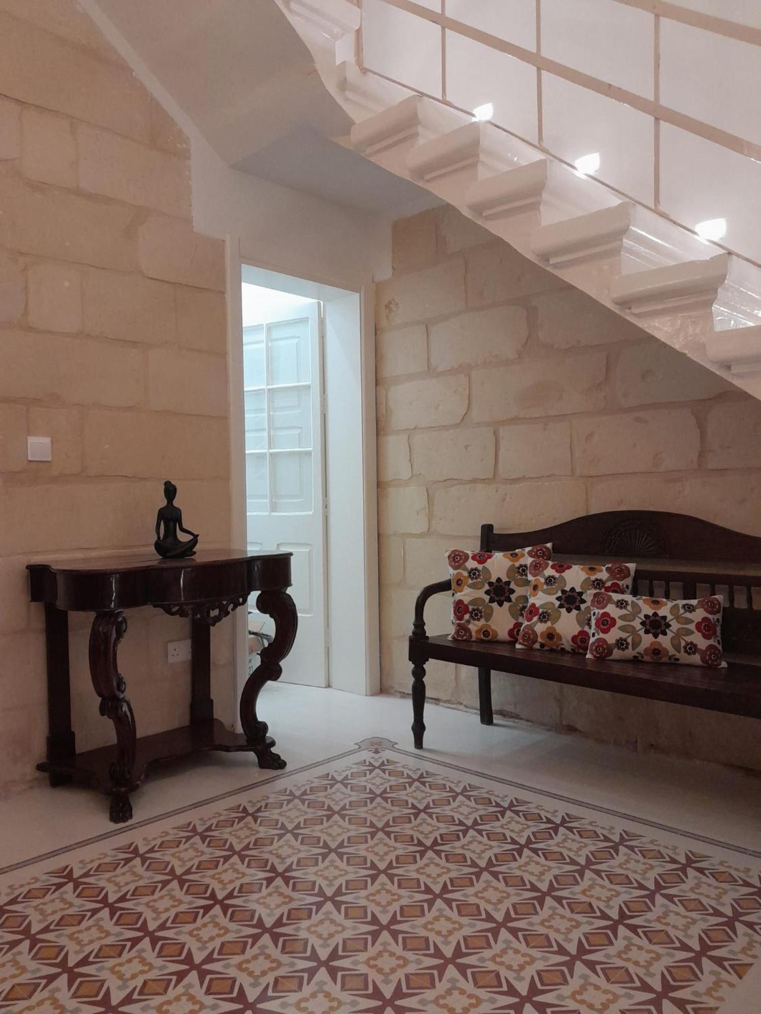 Charming Town House In Cospicua, Valperga Rooms Екстериор снимка